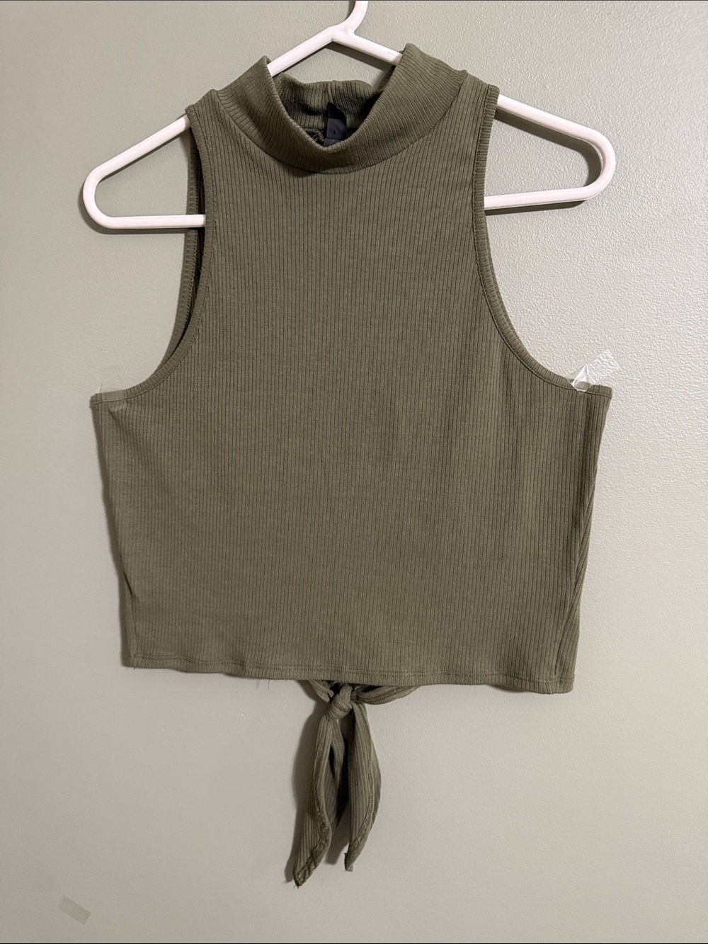 ALYA Olive Ribbed Tie-Back Mock Neck Crop Tank